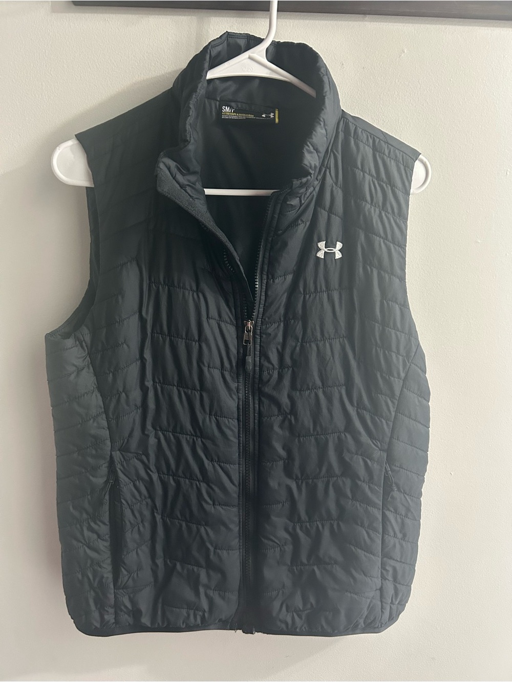 Under Armour Black womens Quilted Lightweight Vest